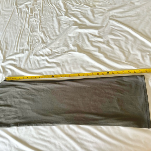 Vuori Daily Wideleg Full length Pants, Olive Green, Medium - Picture 9 of 9